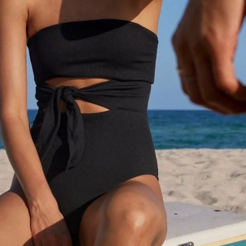 Aerie Ribbed Wrapped Strapless One-Piece Swimsuit